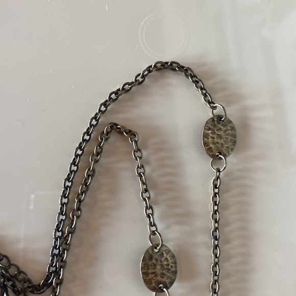 Antiqued gold adjustable necklace - Picture 3 of 3